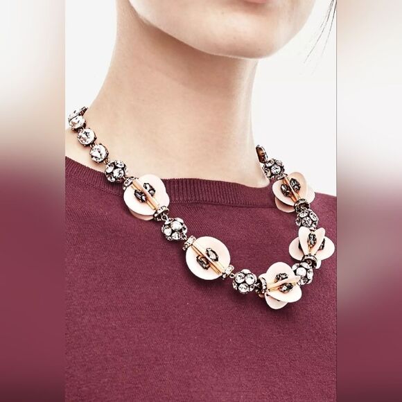 ANN TAYLOR OVERSIZE SEQUIN NECKLACE NWOT NOS - Picture 2 of 5